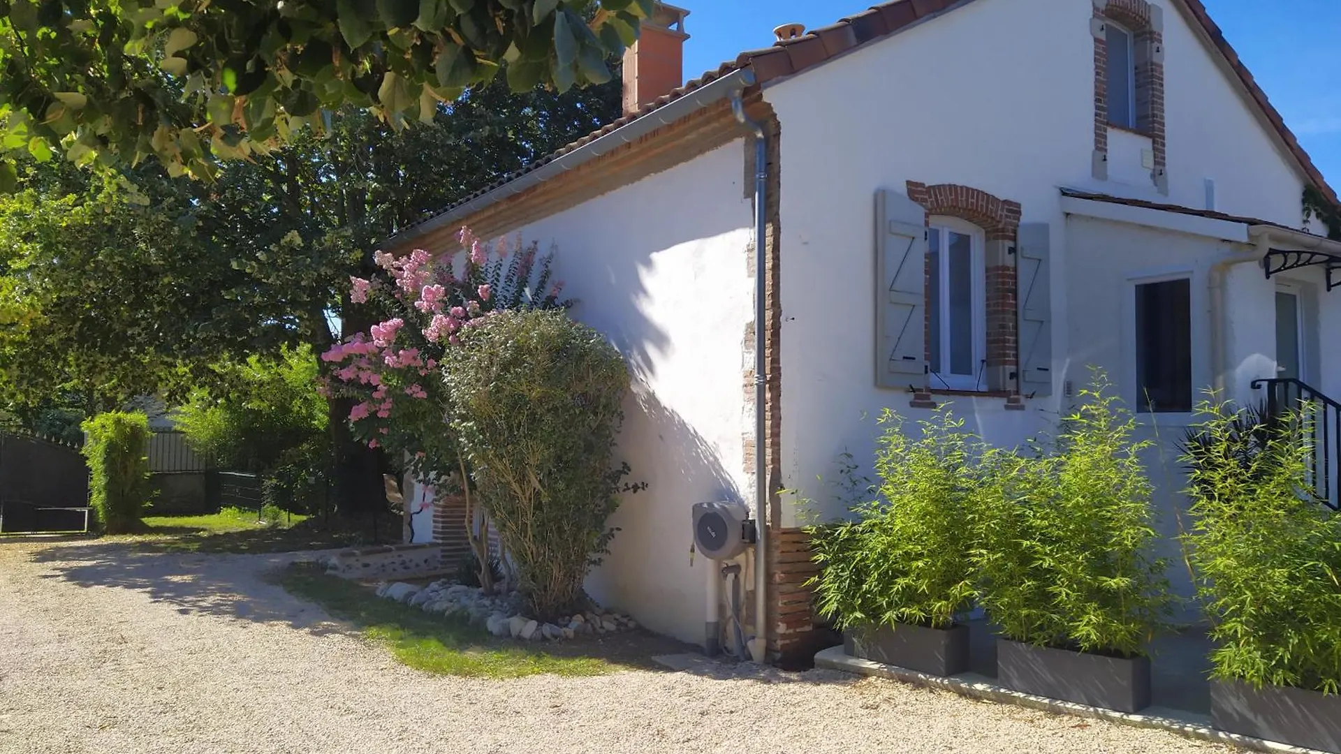 Villa Garona Avec Billard Proche Pyrenees Cazeres 0*,  França